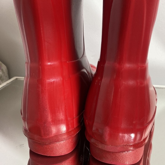 Hunter women's original tall gloss bright red knee high waterproof rain boots - Picture 9 of 13